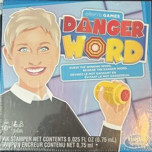 Hasbro Mot Dangereux Game with Yellow and Red Stamper